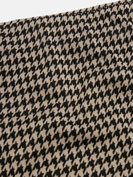 700482-99_3