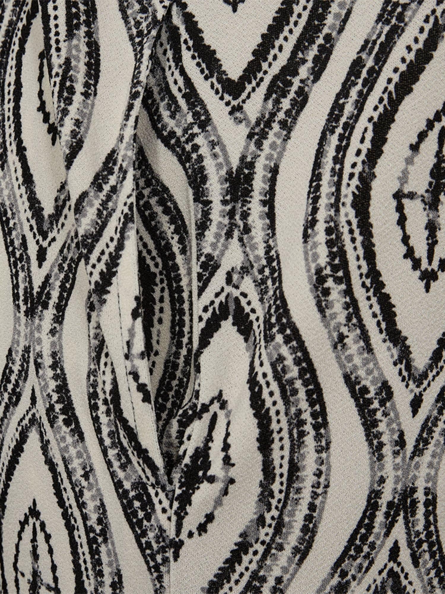 206283-3_3
